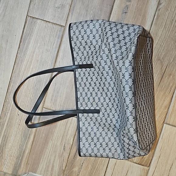 Michael Kohrs purse/tote  11X20 - Picture 3 of 6